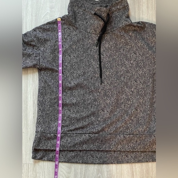 🔵5 For $15🔵 Mondetta Black & Nude Mock Neck Cowl Sweatshirt - Picture 9 of 9